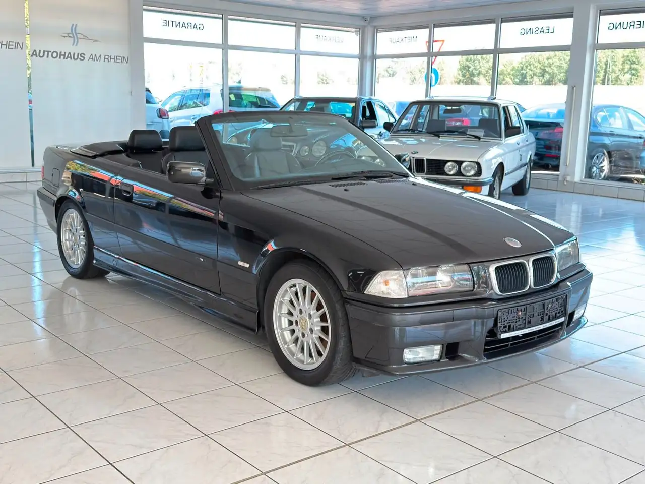 BMW 320 i E36 Cabrio+M-Paket+Klima+Sitzh+Leder+2.Hand, foto 1