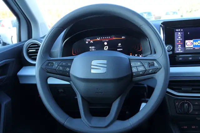 Seat Arona view 8