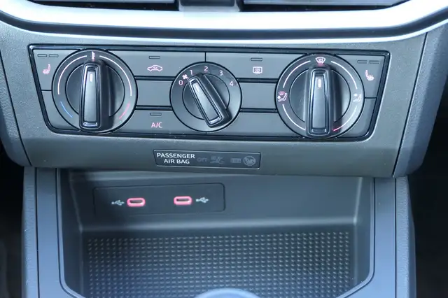 Seat Arona view 13
