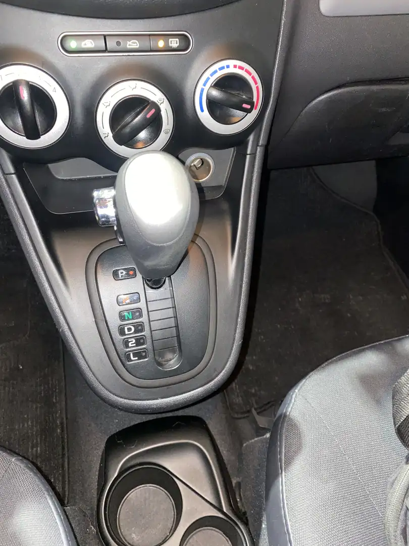 Hyundai i10 1.1 Automatik Classic - 1