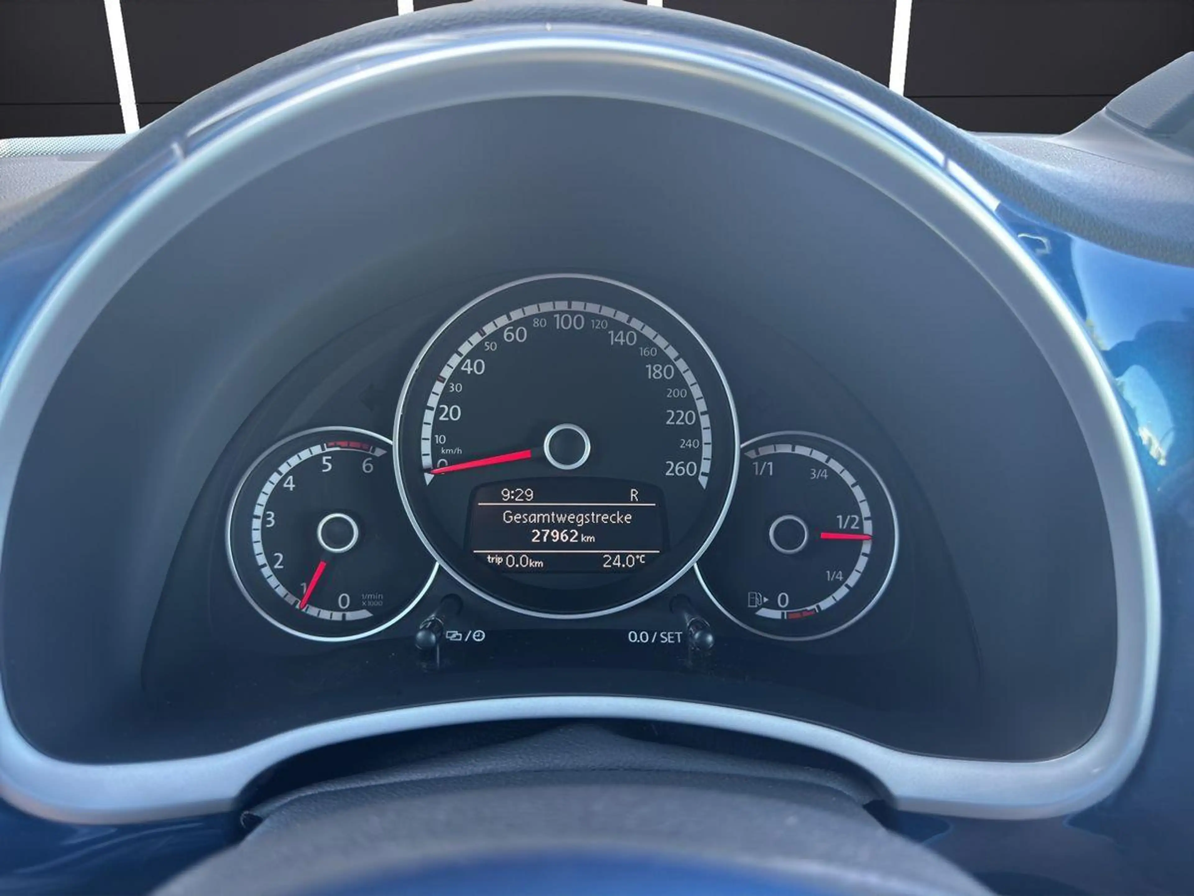 Volkswagen Beetle 2.0 TDI Design BMT Bi-Xenon Einparkhilfe — photo 11