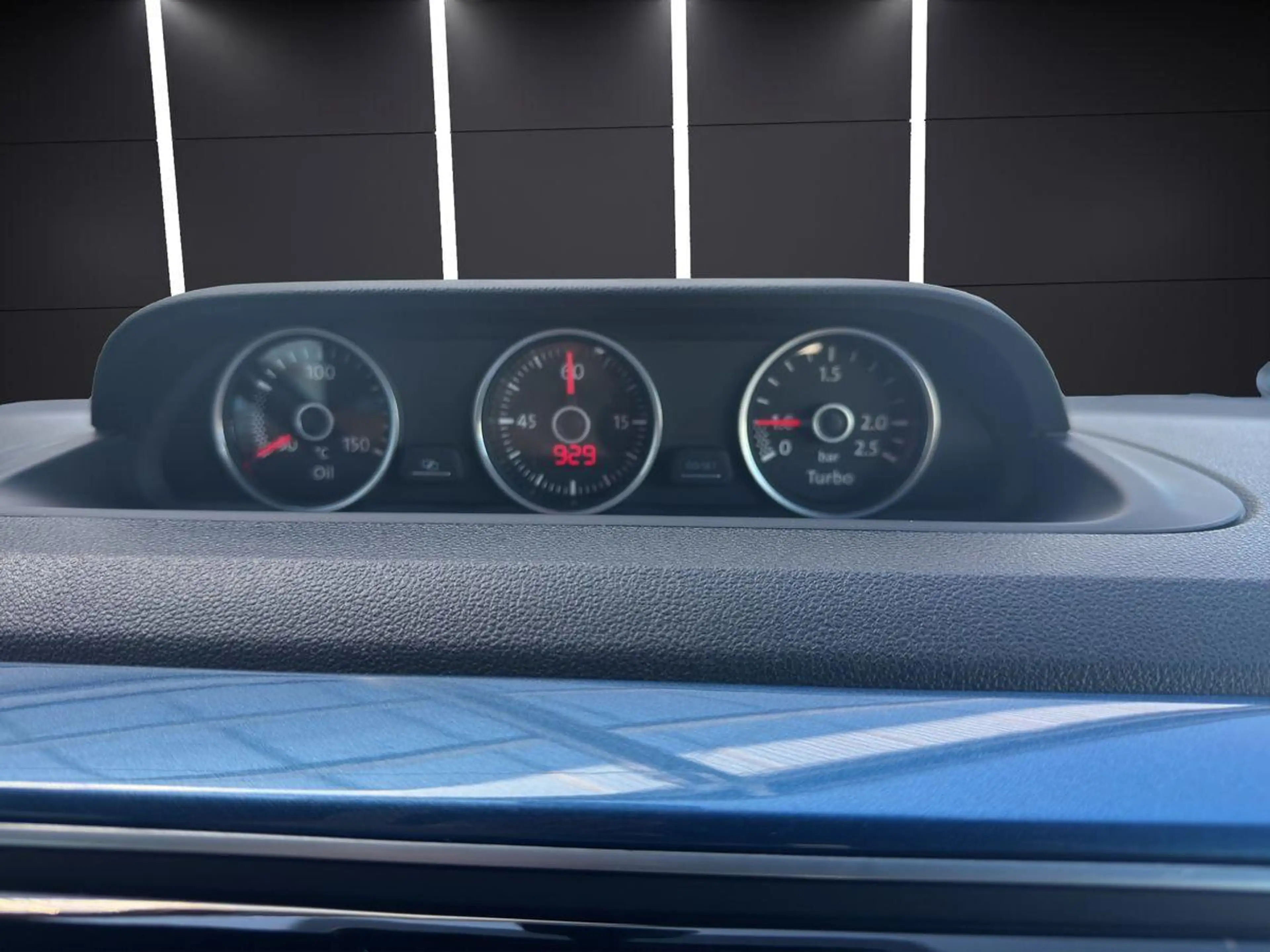Volkswagen Beetle 2.0 TDI Design BMT Bi-Xenon Einparkhilfe — photo 14