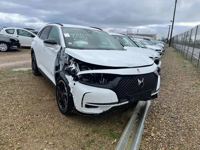 DS Automobiles DS 7 Crossback 1.5 BlueHDi 130 Performance Line / GV681