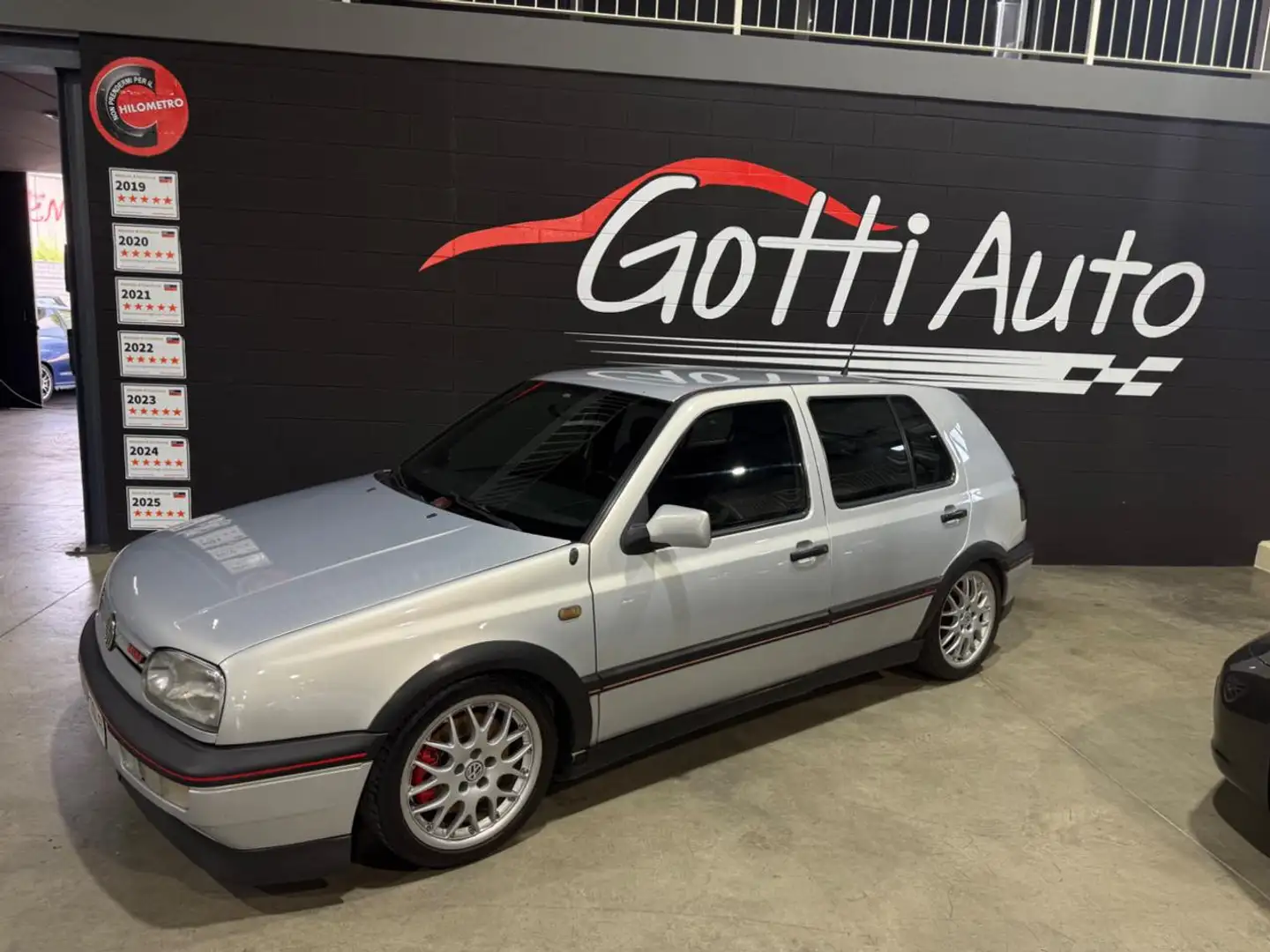Volkswagen Golf GTI GTI 20 YEARS EDITION Gris - 2