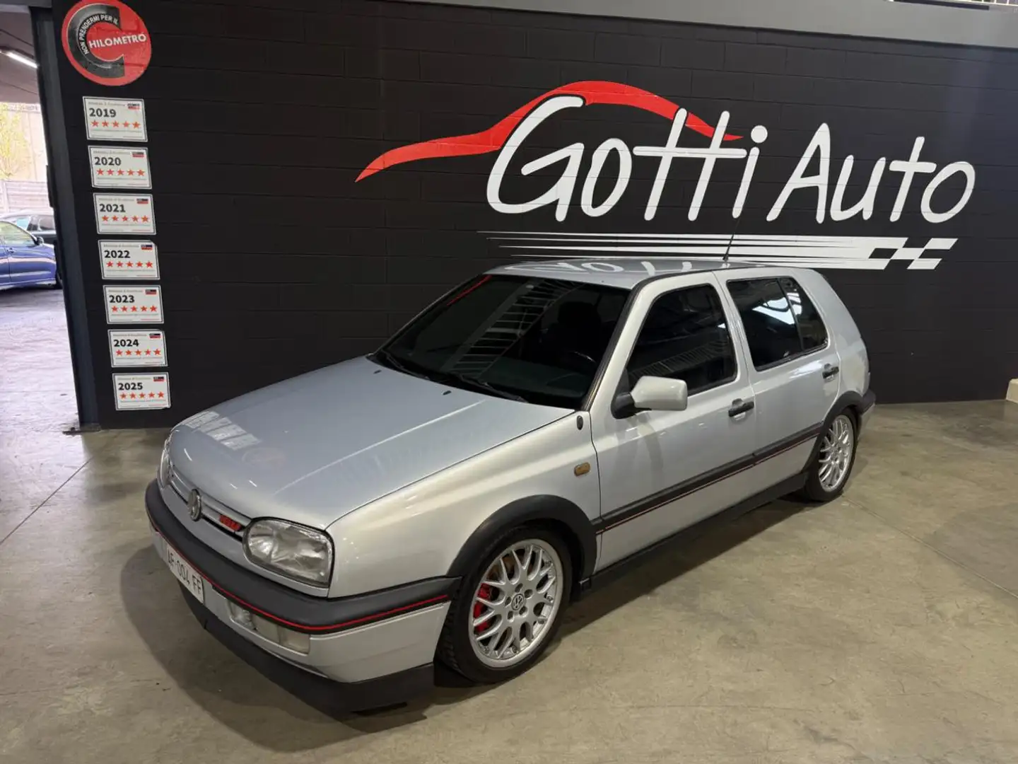 Volkswagen Golf GTI GTI 20 YEARS EDITION Gris - 1