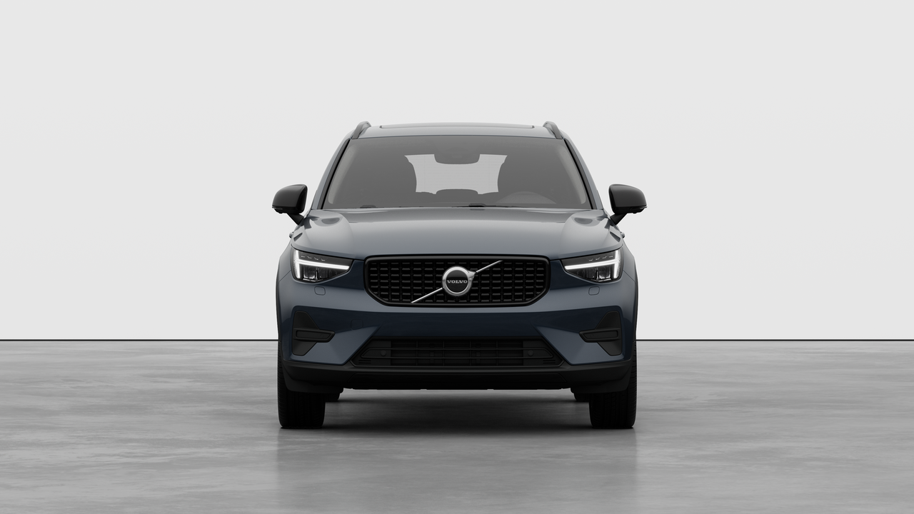 2026 Volvo XC40 Core (Dark Theme) alt 5