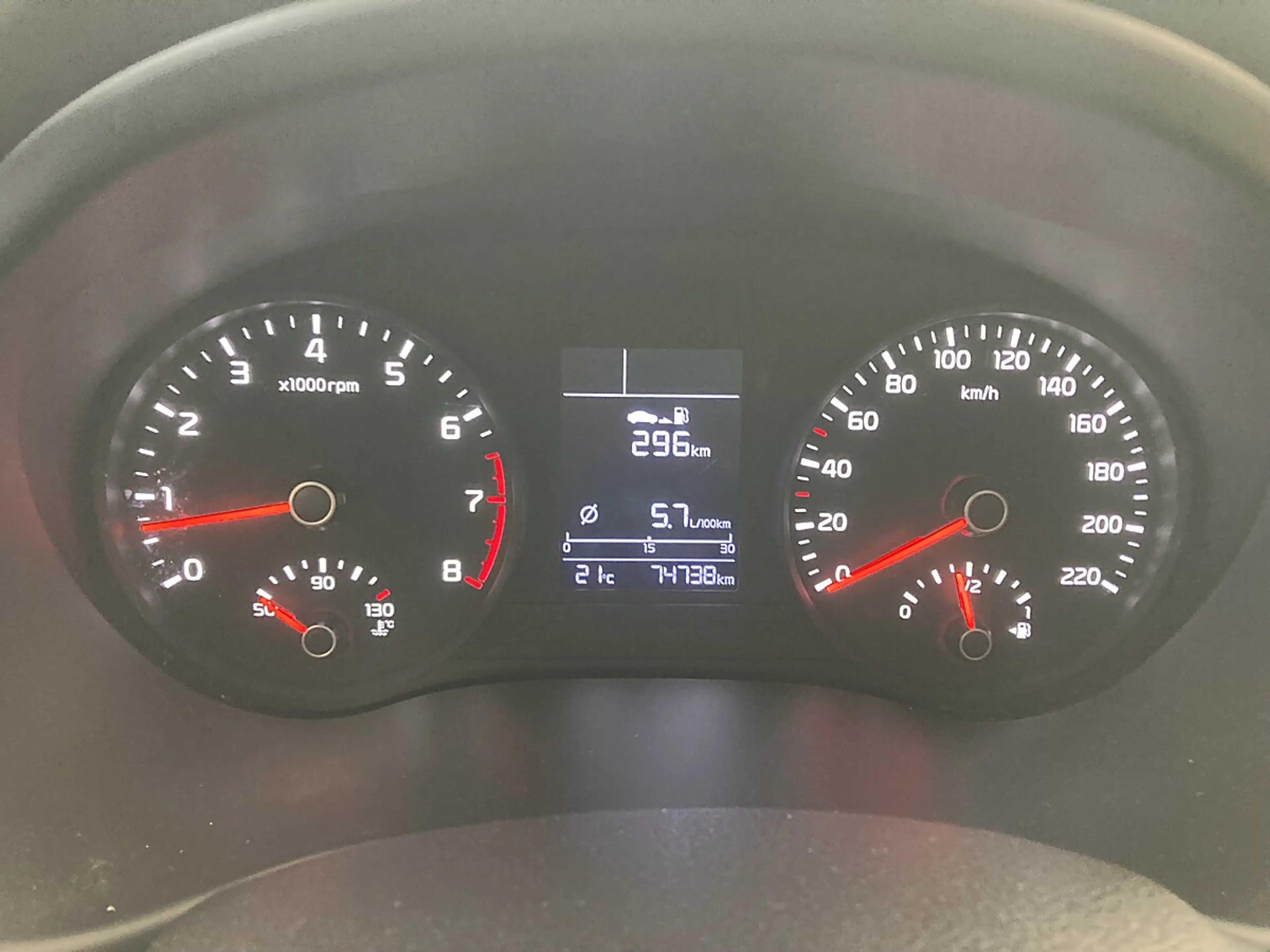 Kia Stonic Titan-Ausstattung 84PS.4Zylinder — photo 12