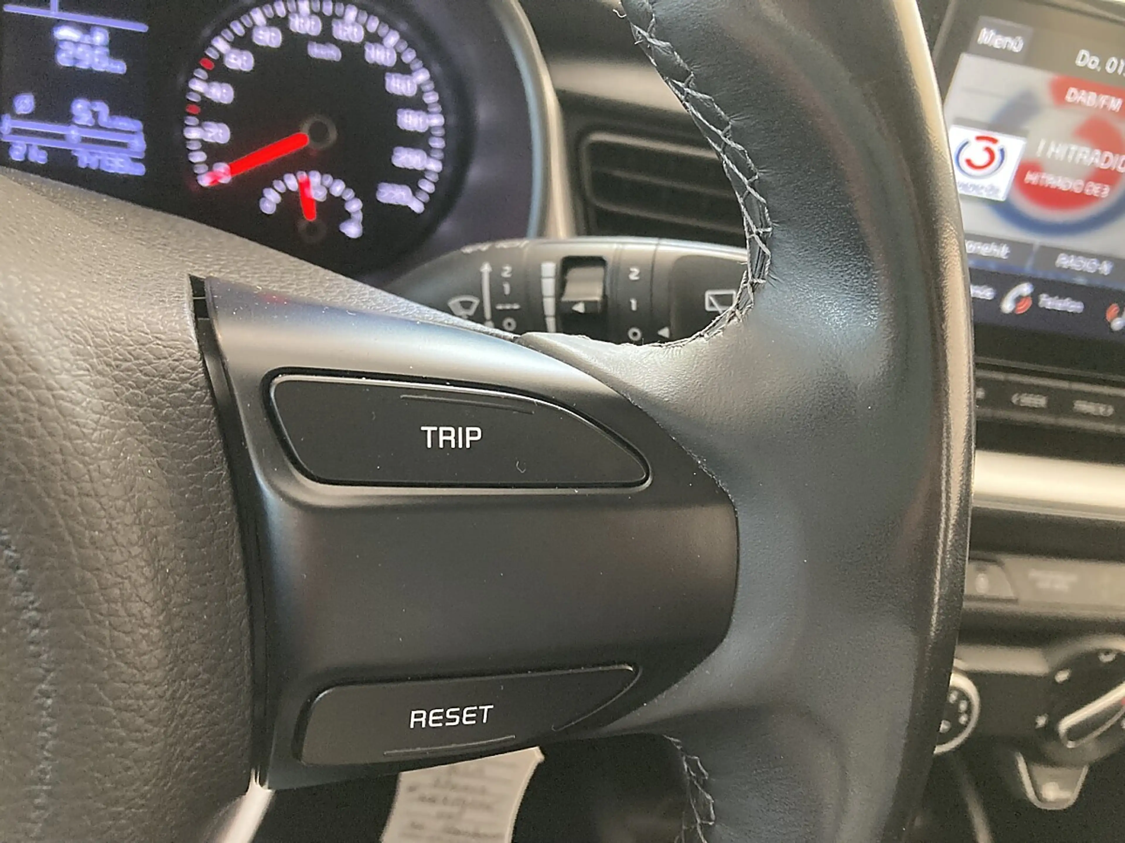 Kia Stonic Titan-Ausstattung 84PS.4Zylinder — photo 15
