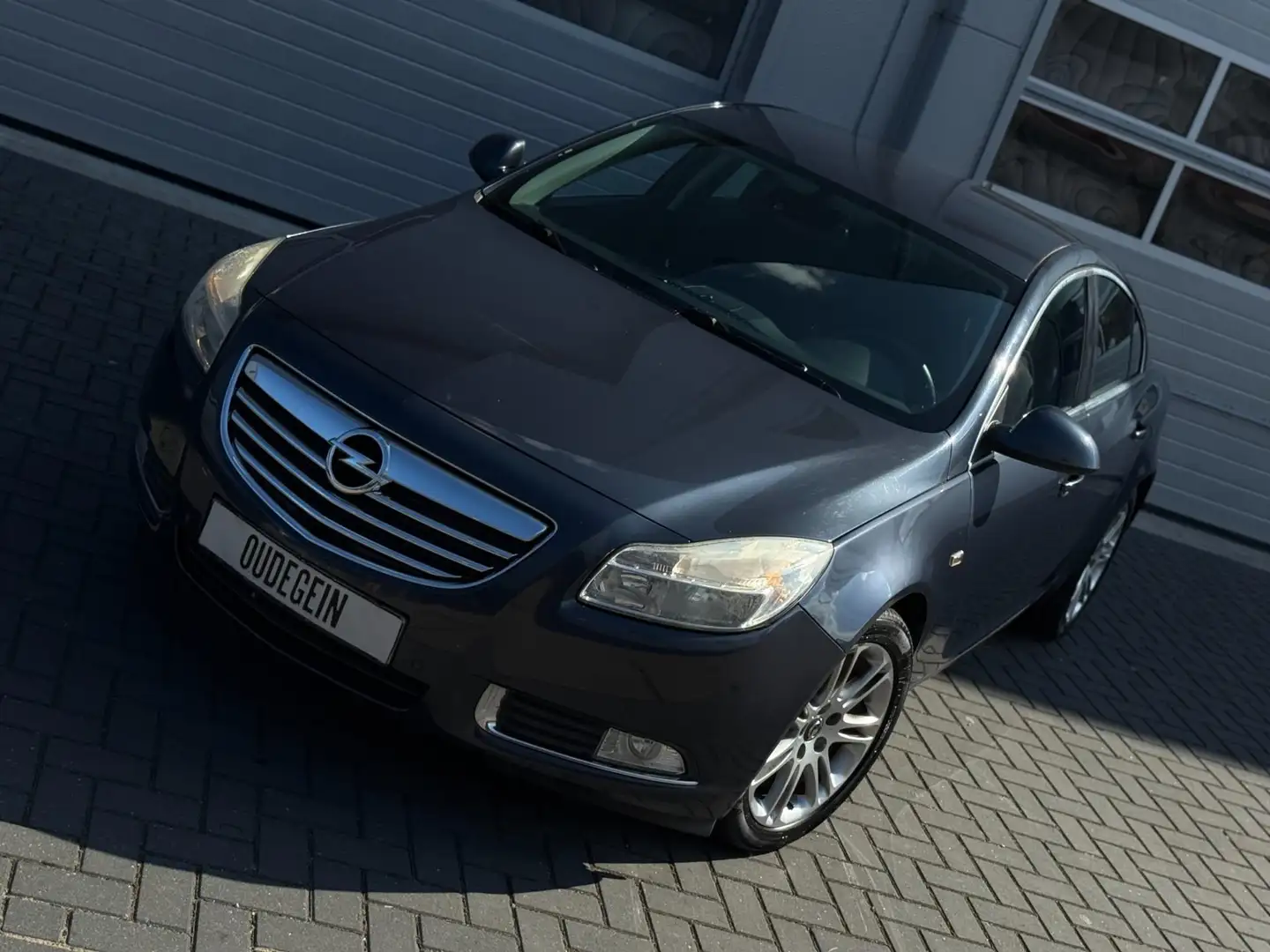 Opel Insignia 1.8 Edition / Climate Control / Cruise / Pdc / Grijs - 2