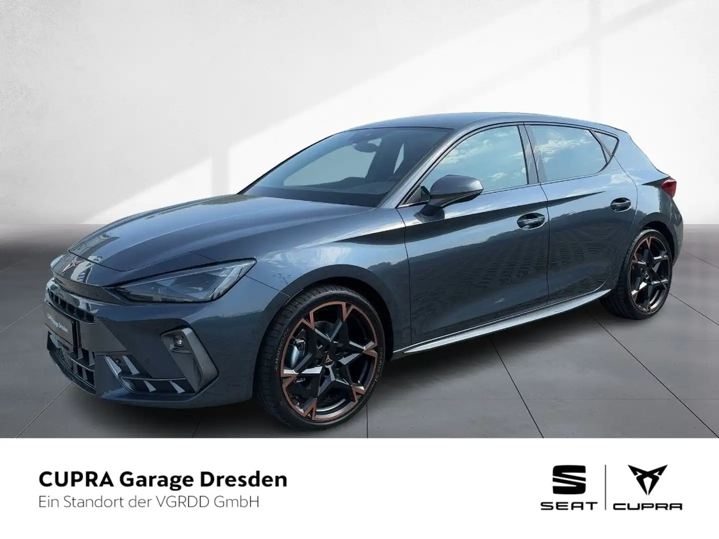 CUPRA Leon 1.5 eTSI DSG #Sennheiser #Matrix #19" Grau - 1