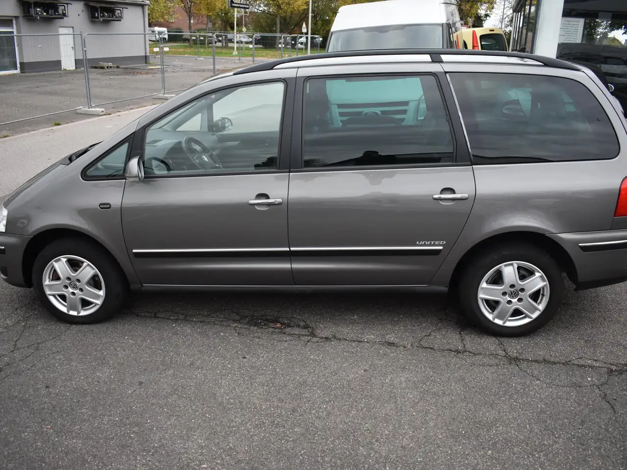 Volkswagen Sharan Highline KOMPLETT-UMBAU*SITZHZ*AHK*7-SITZE, foto 7
