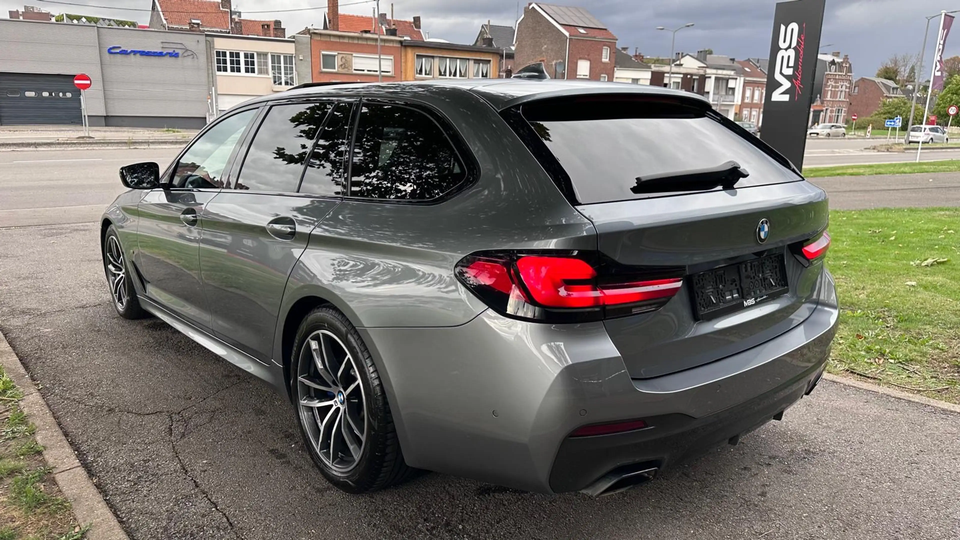 BMW 540 *540D* 1PROP* TOURING* TOIT PANO* LASER* CAMERA* — photo 10