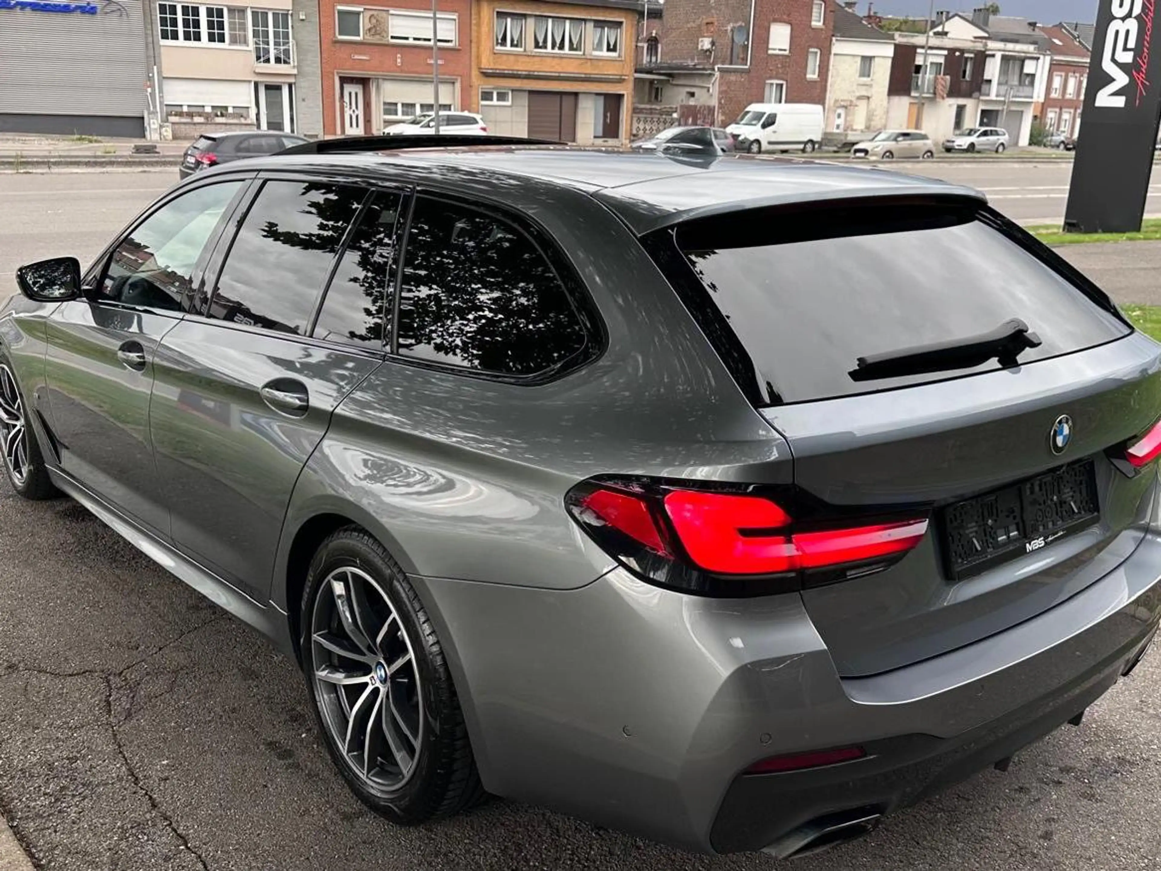 BMW 540 *540D* 1PROP* TOURING* TOIT PANO* LASER* CAMERA* — photo 11