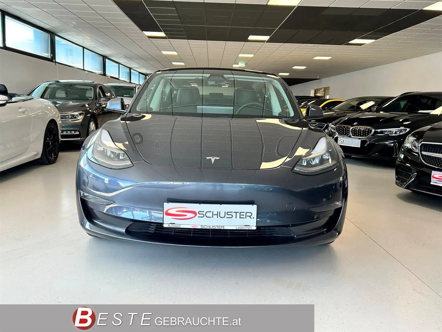 Tesla Model 3 Long Range AWD Grau - 2