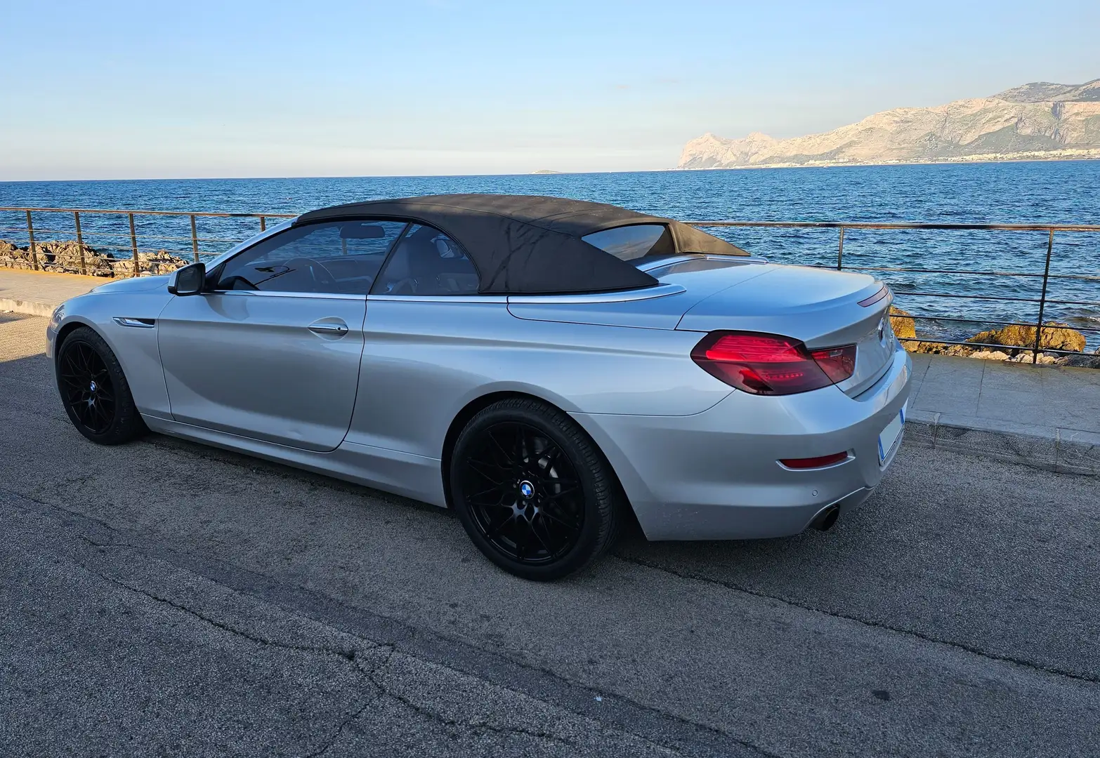 BMW 640 Serie 6 F12 2011 Cabrio 640i Cabrio auto Argintiu - 2