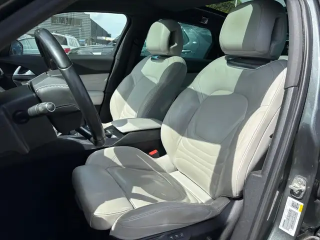 Citroen DS5 view 12