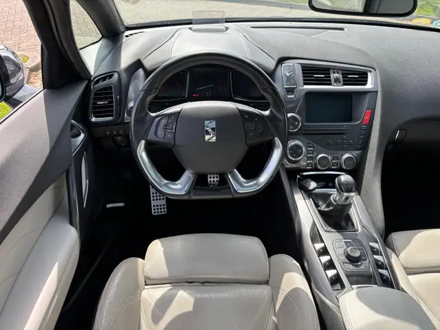 Citroen DS5 view 9