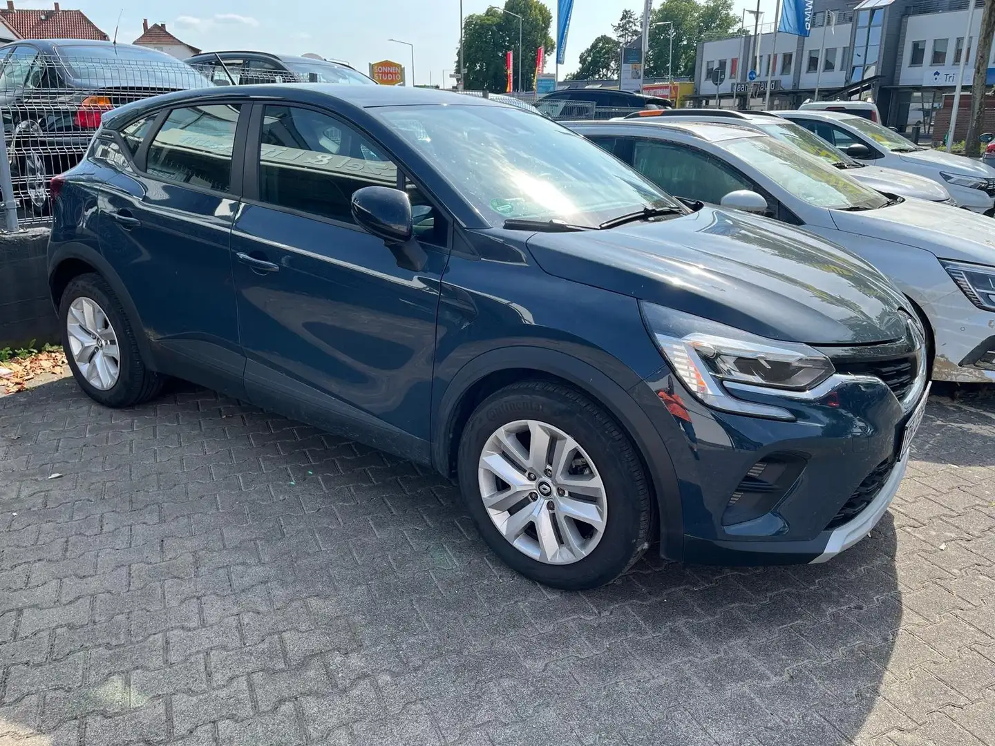 Renault Captur "Blue Edition" E_TECH Plug-in 160 Blau - 1