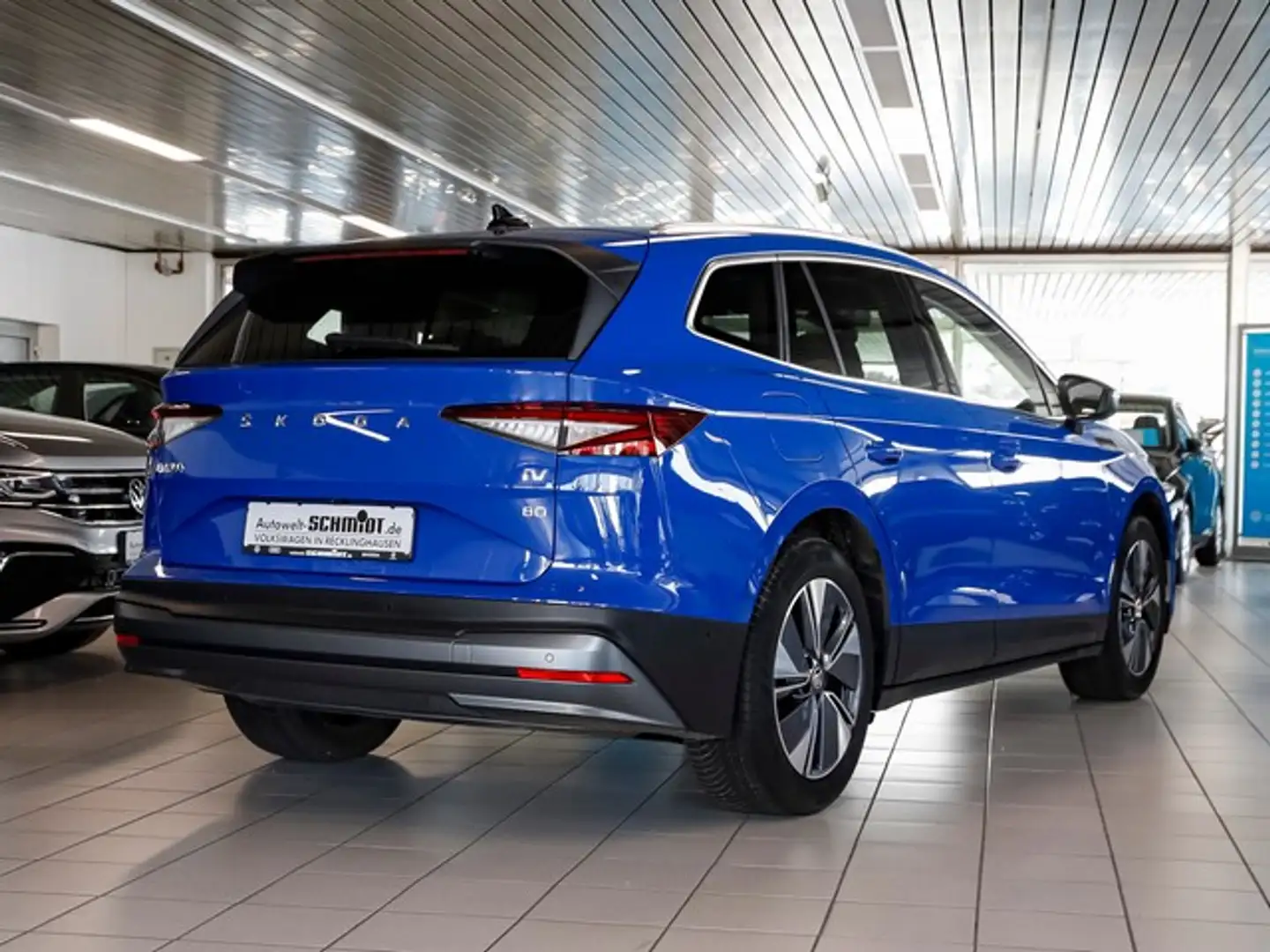 Skoda Enyaq iV 80 Suite LED Navi R-Kamera AHK Wärmepumpe Blau - 2