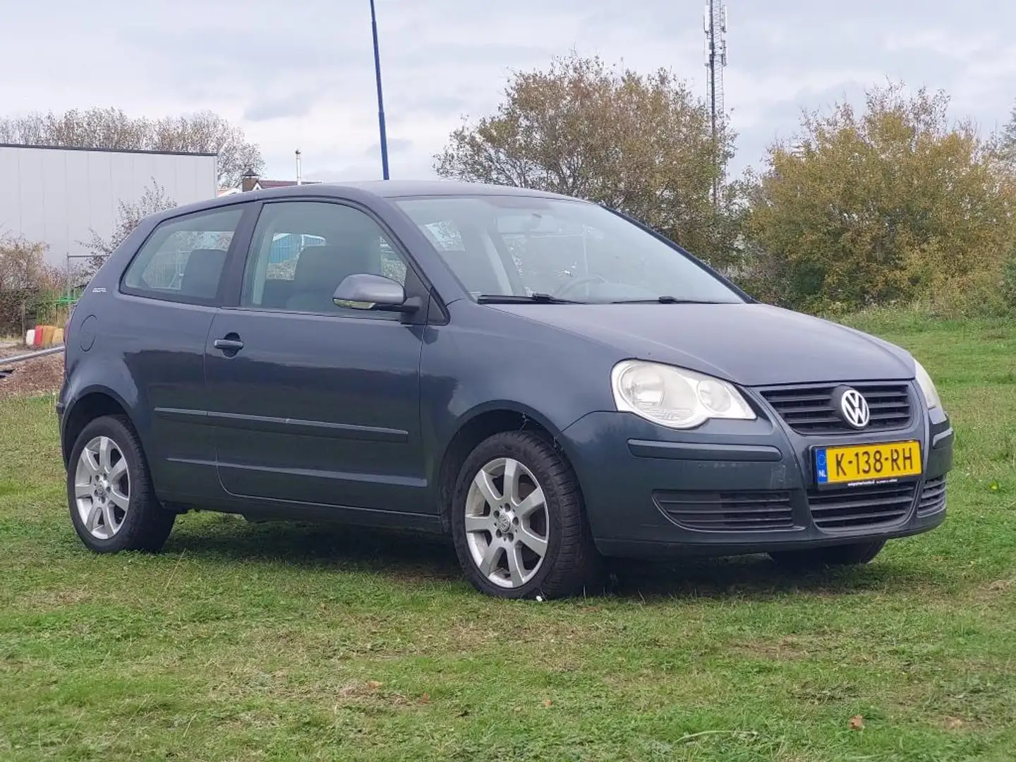 Volkswagen Polo 1.2 Trendline motor loopt niet goed Grijs - 2
