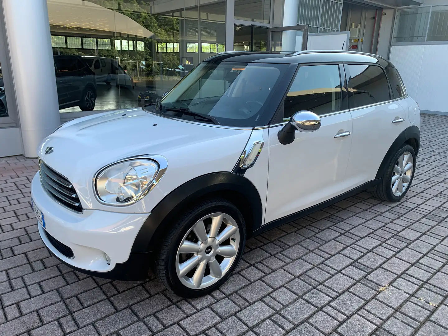 MINI One D Countryman Mini Countryman 1.6 One D Білий - 1