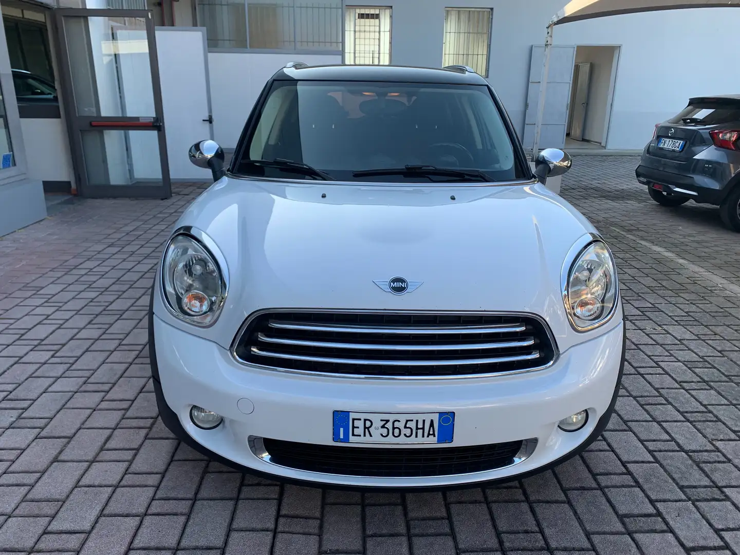 MINI One D Countryman Mini Countryman 1.6 One D Білий - 2
