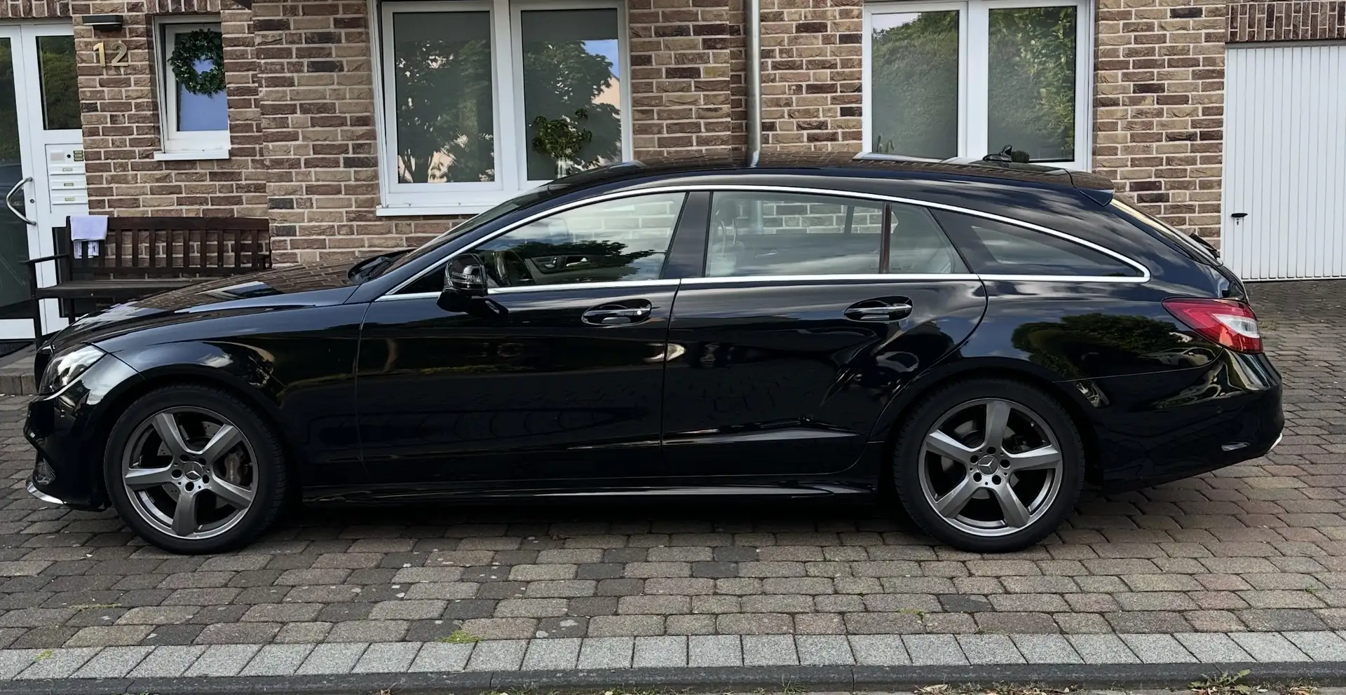 Mercedes-Benz CLS 350 Shooting Brake BlueTEC 4Matic 7G-TRONIC - 1