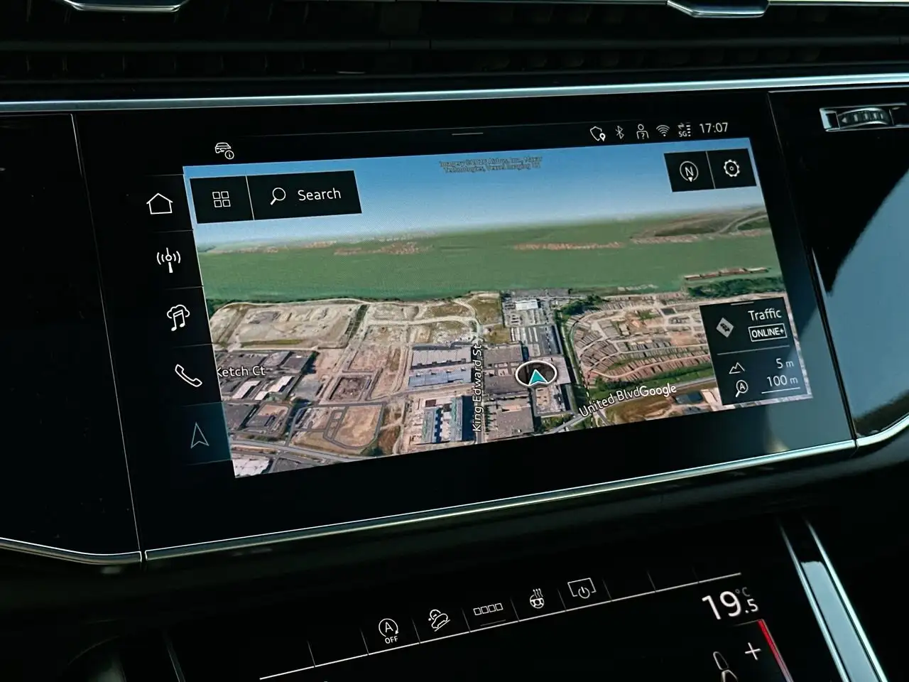 Audi Q7 снимка Audi Q7