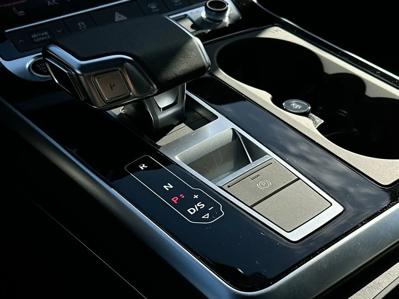 Audi Q7 снимка Audi Q7