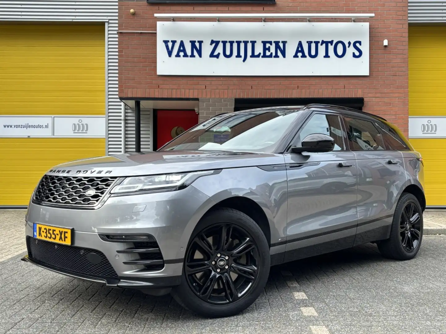 Land Rover Range Rover Velar P400e AWD R-Dynamic S Blackpack Pano 360° Trekhaak Grijs - 1