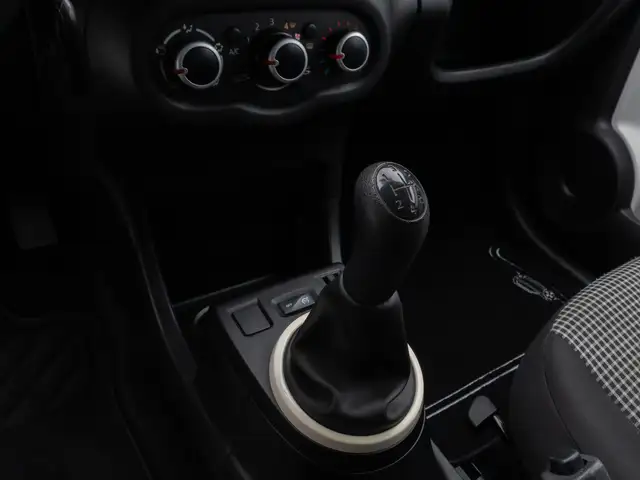 Renault Twingo view 21
