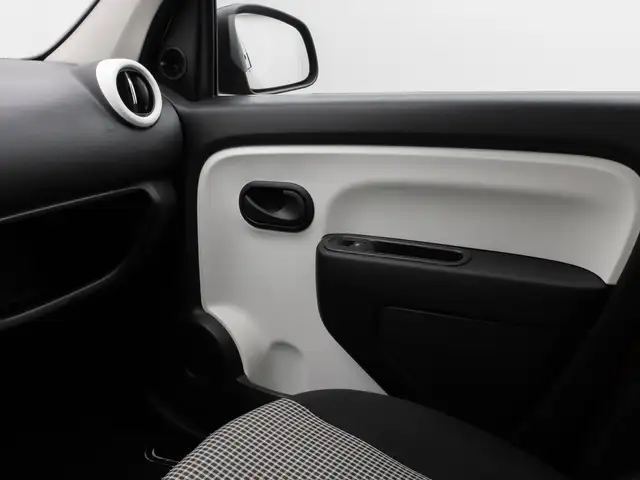 Renault Twingo view 29