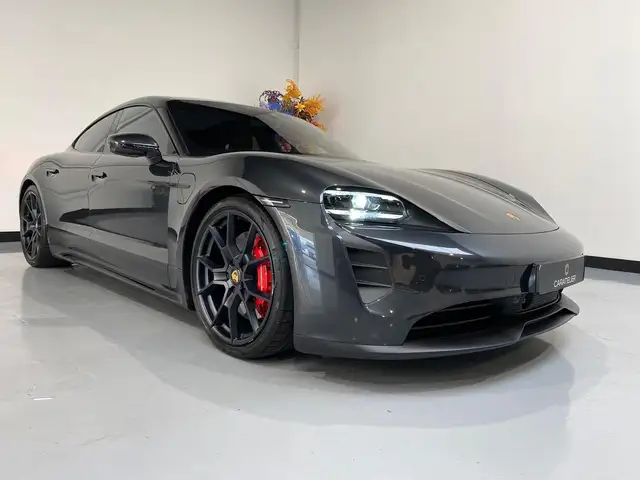 Porsche Taycan view 2