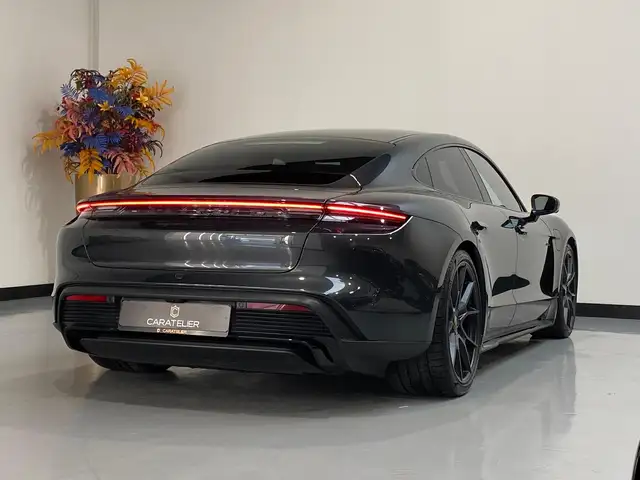 Porsche Taycan view 3