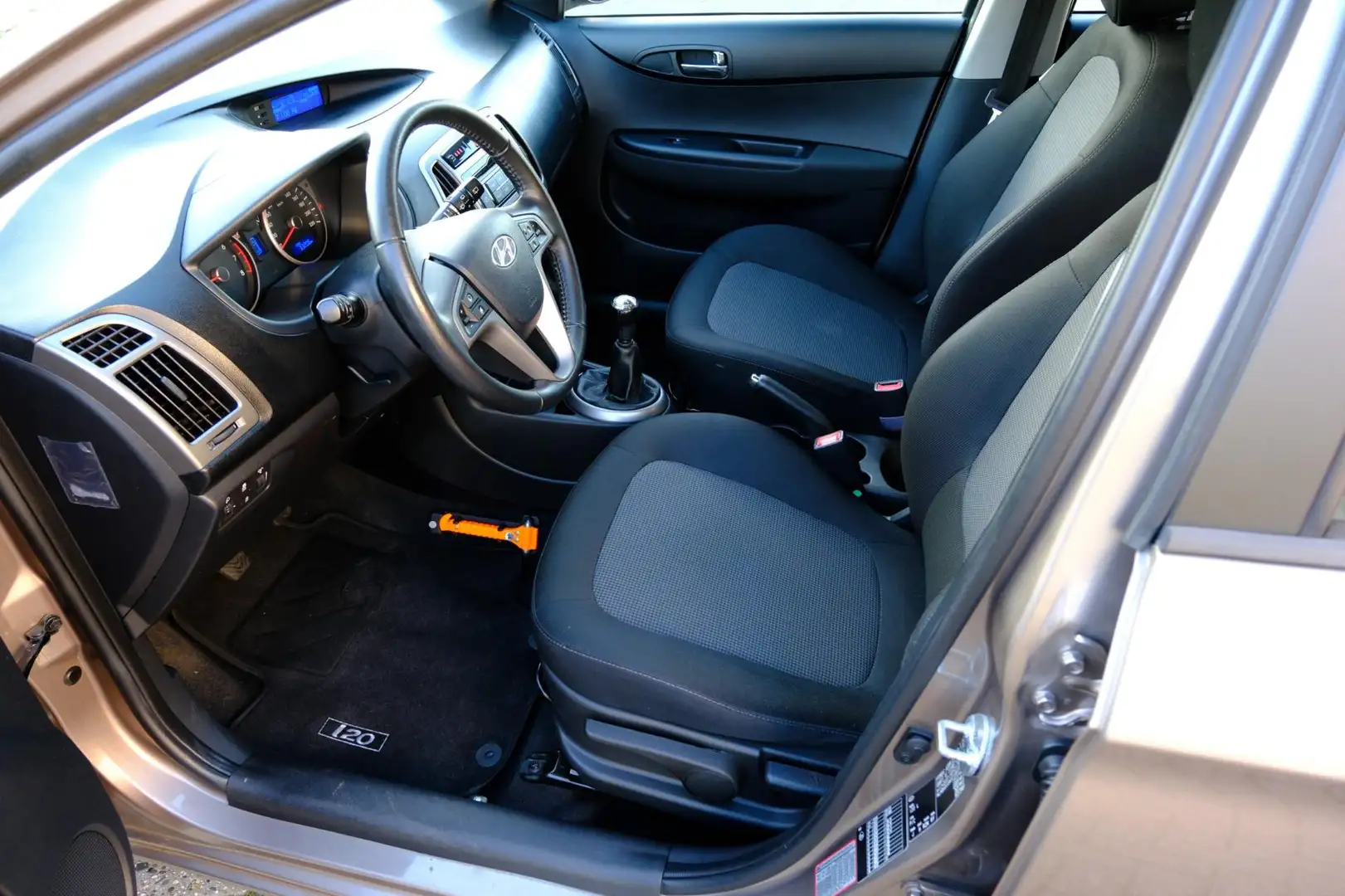 Hyundai i20 1.2i i-Deal 5-drs Unieke auto! 33.205km! Airco|LMV Brun - 2