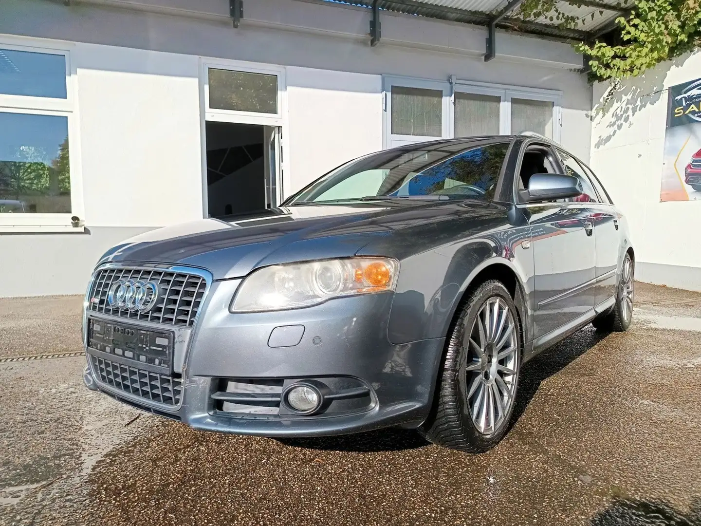 Audi A4 Avant 2.0 TDI S-line Sport Grau - 1