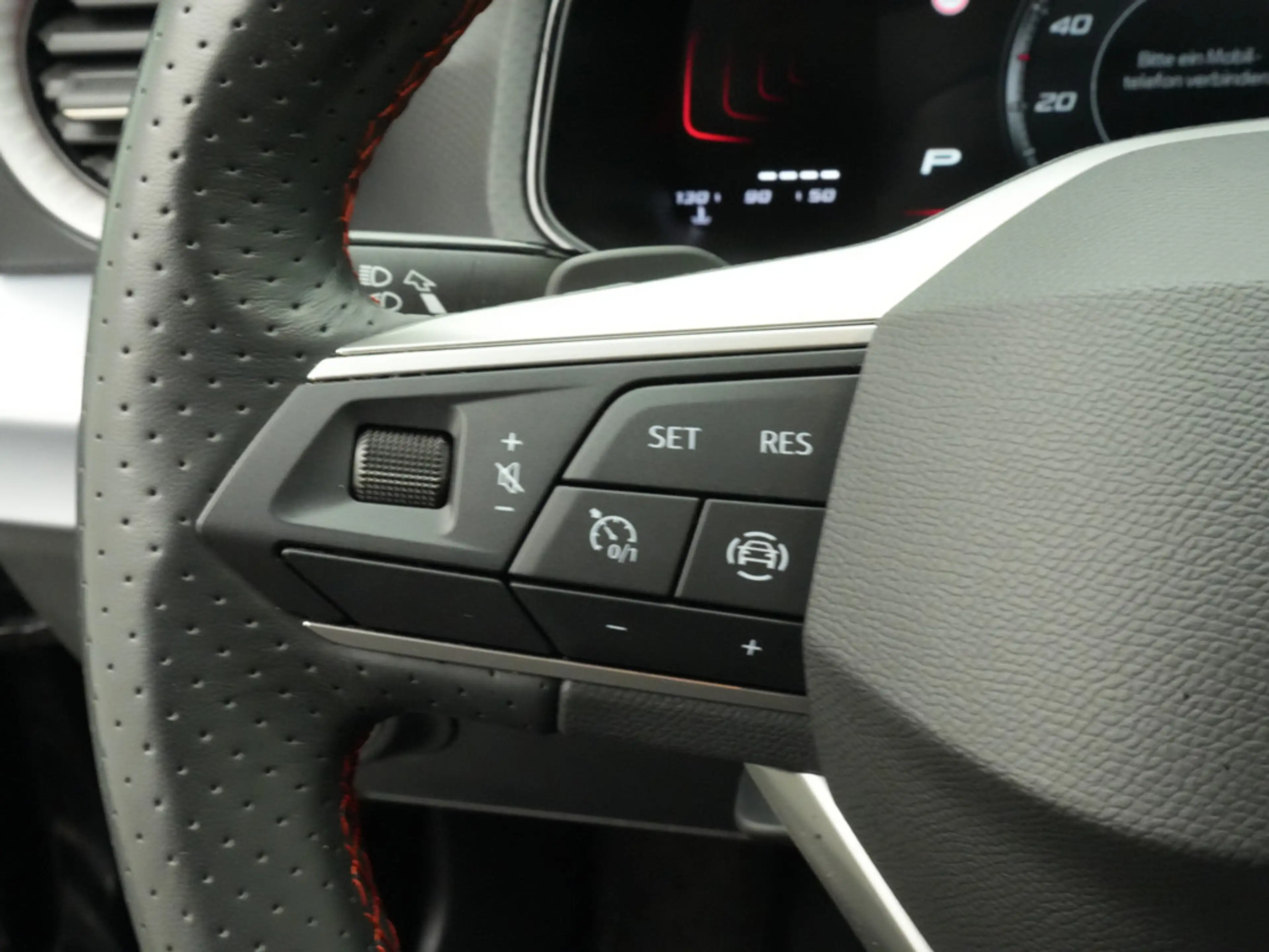 SEAT Arona FR DSG VIRT LED KAM PDC NAVI SHZ KLIMA — photo 5