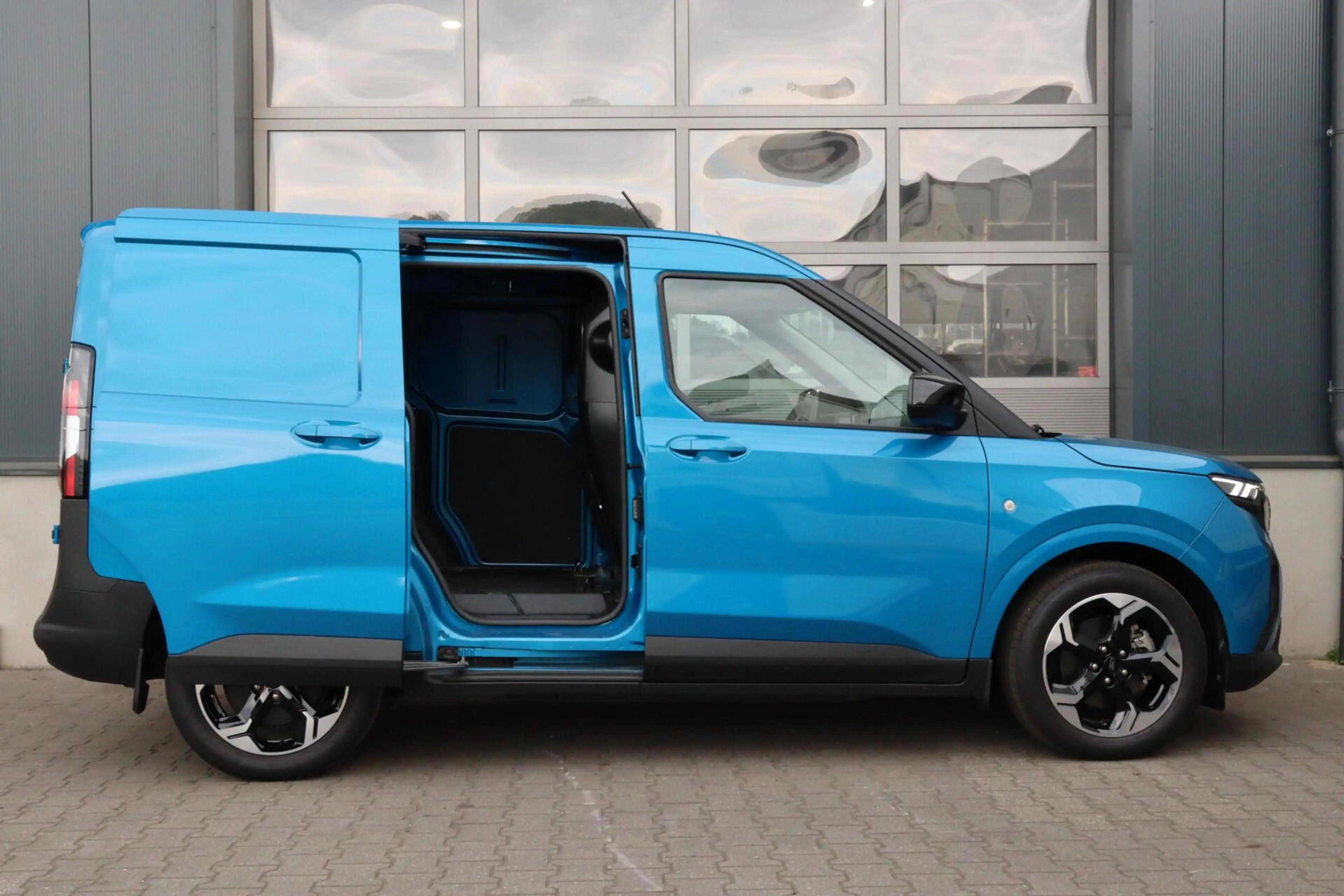 Ford E-Transit Cour. Limited 44 kWh l FULL OPTION l NAVI l CLIMAT — photo 14