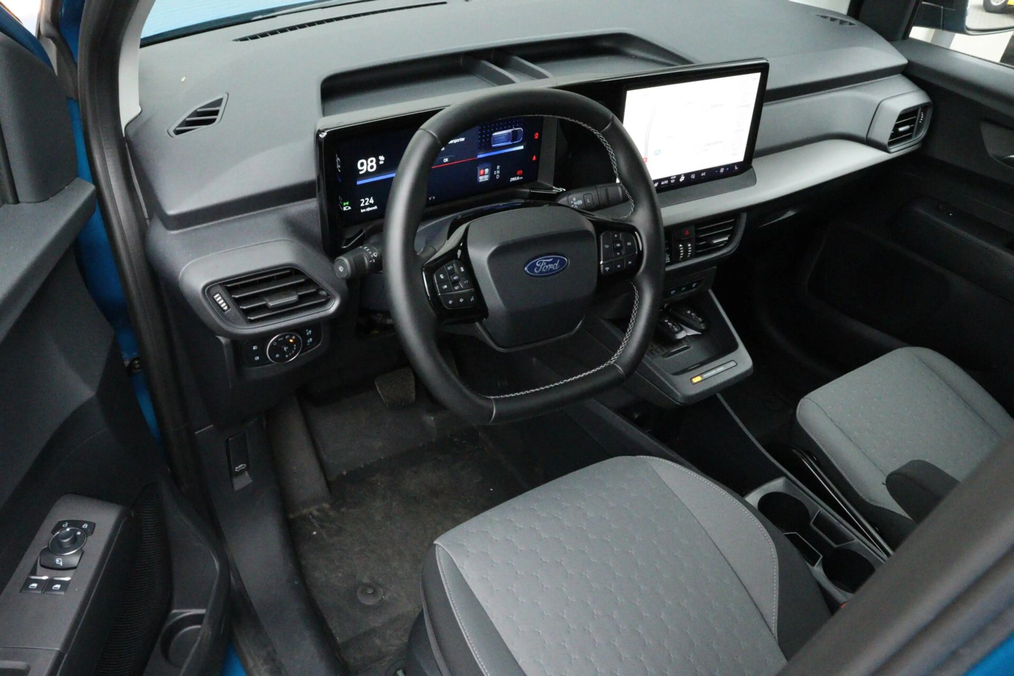 Ford E-Transit Cour. Limited 44 kWh l FULL OPTION l NAVI l CLIMAT — photo 2