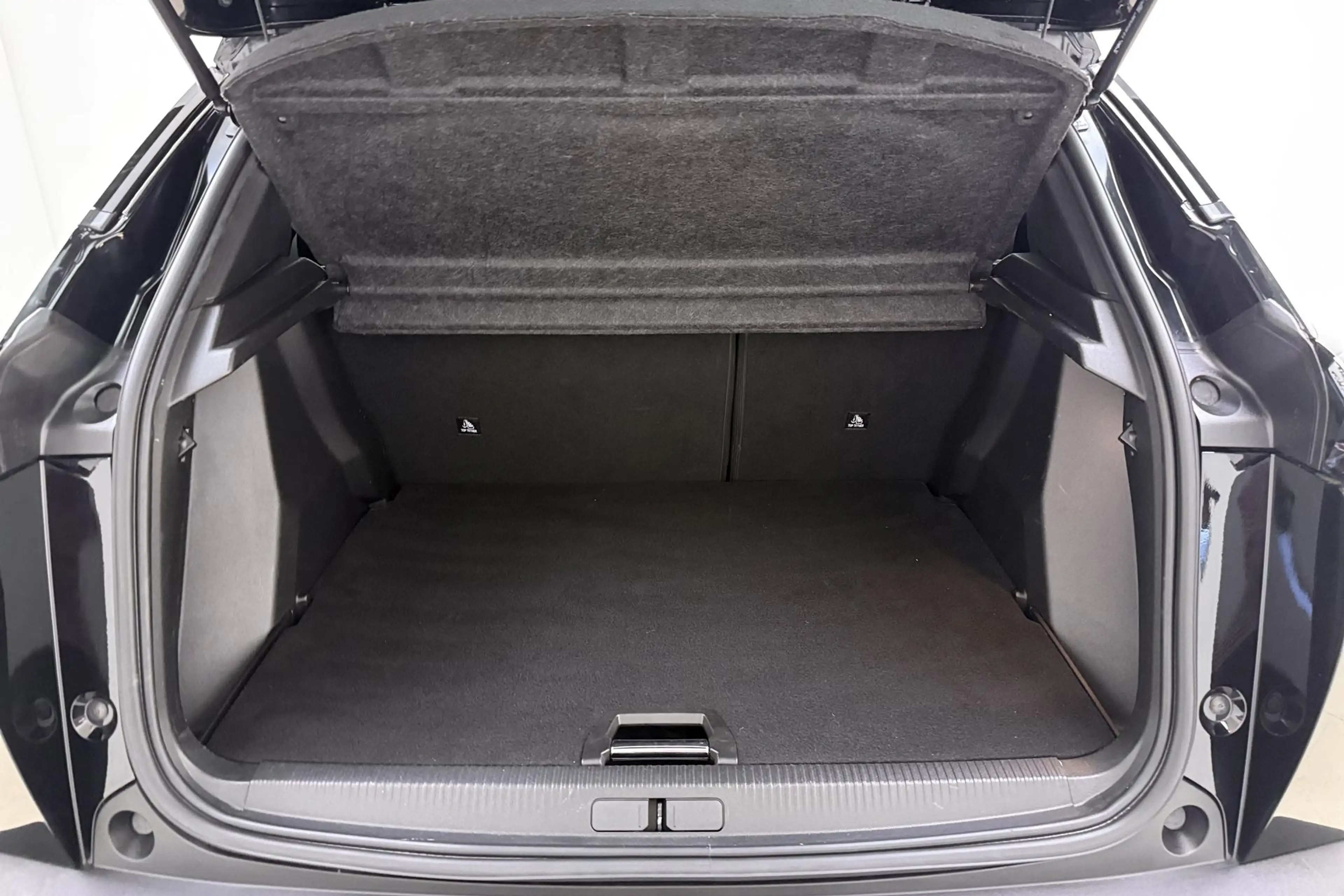 Peugeot e-2008 EV Allure 50 kWh SOH Aangevraagd | Navigatie | Sto — photo 11