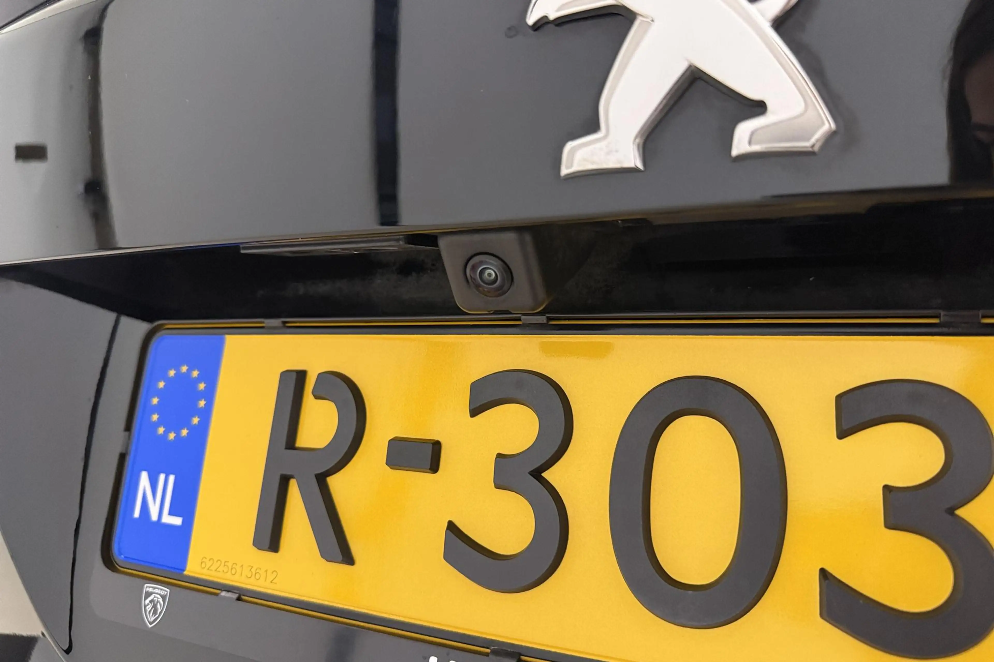 Peugeot e-2008 EV Allure 50 kWh SOH Aangevraagd | Navigatie | Sto — photo 8