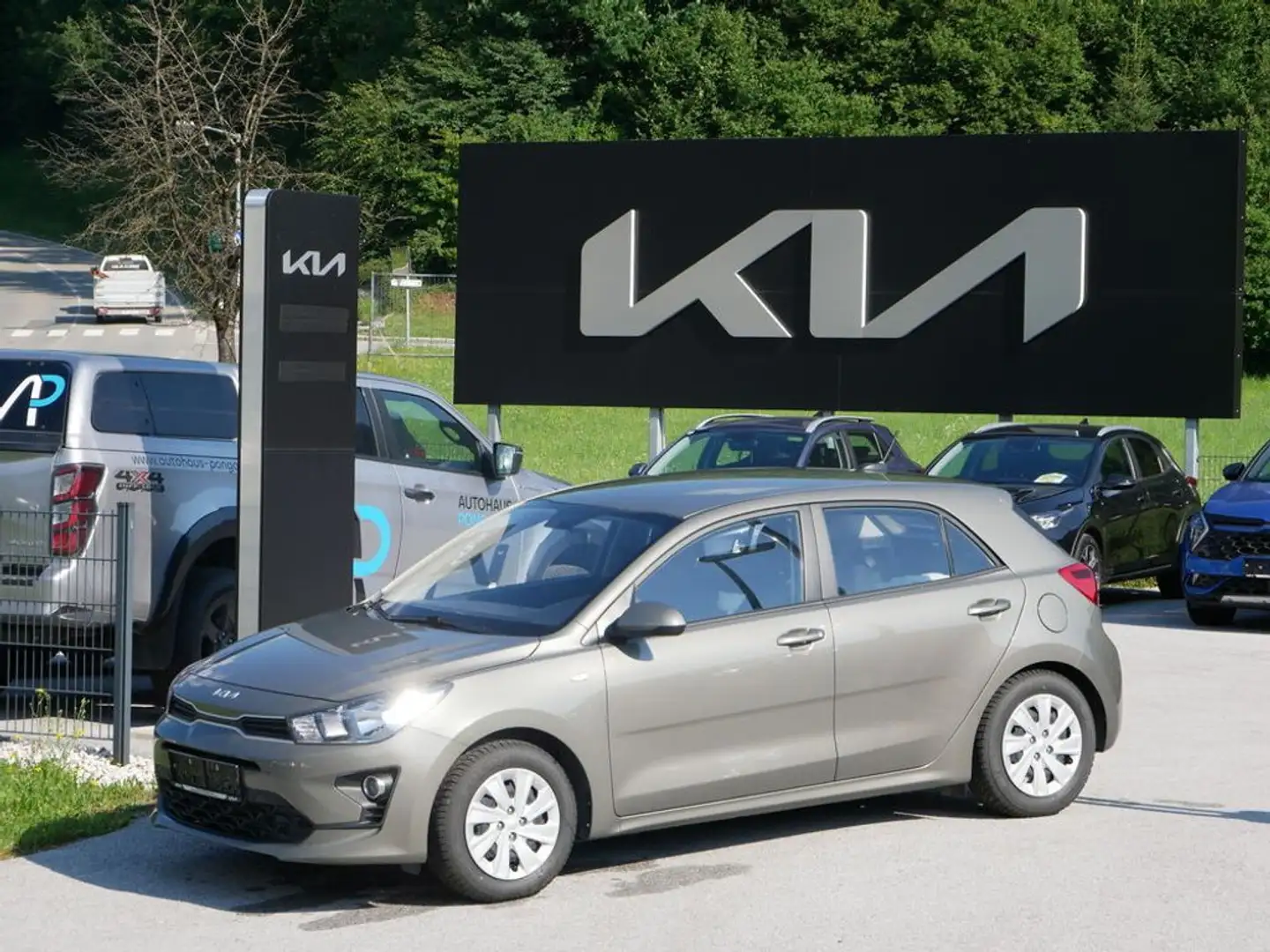 Kia Rio 1,2 DPI Neon ISG Grün - 1