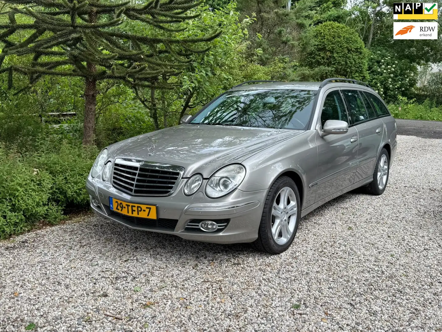 Mercedes-Benz E 320 Combi CDI Avantgarde NW APK Grijs - 1