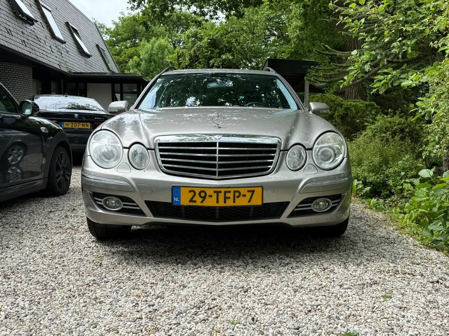 Mercedes-Benz E 320 Combi CDI Avantgarde NW APK Grijs - 2