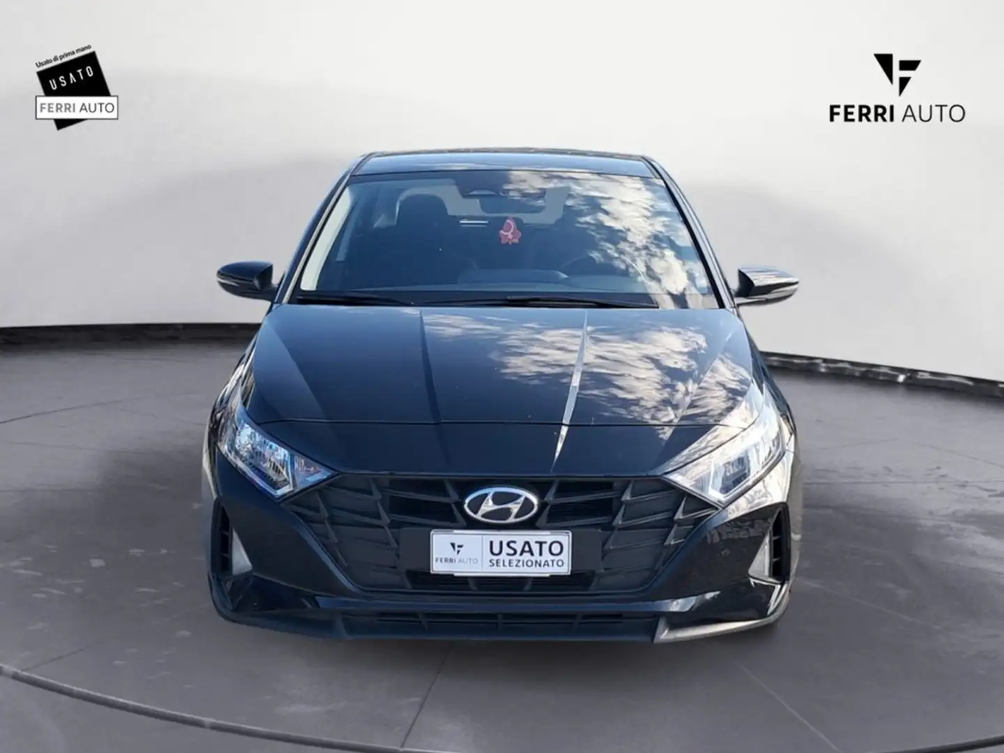 Hyundai i20 1.2 MPI MT Connectline Schwarz - 2
