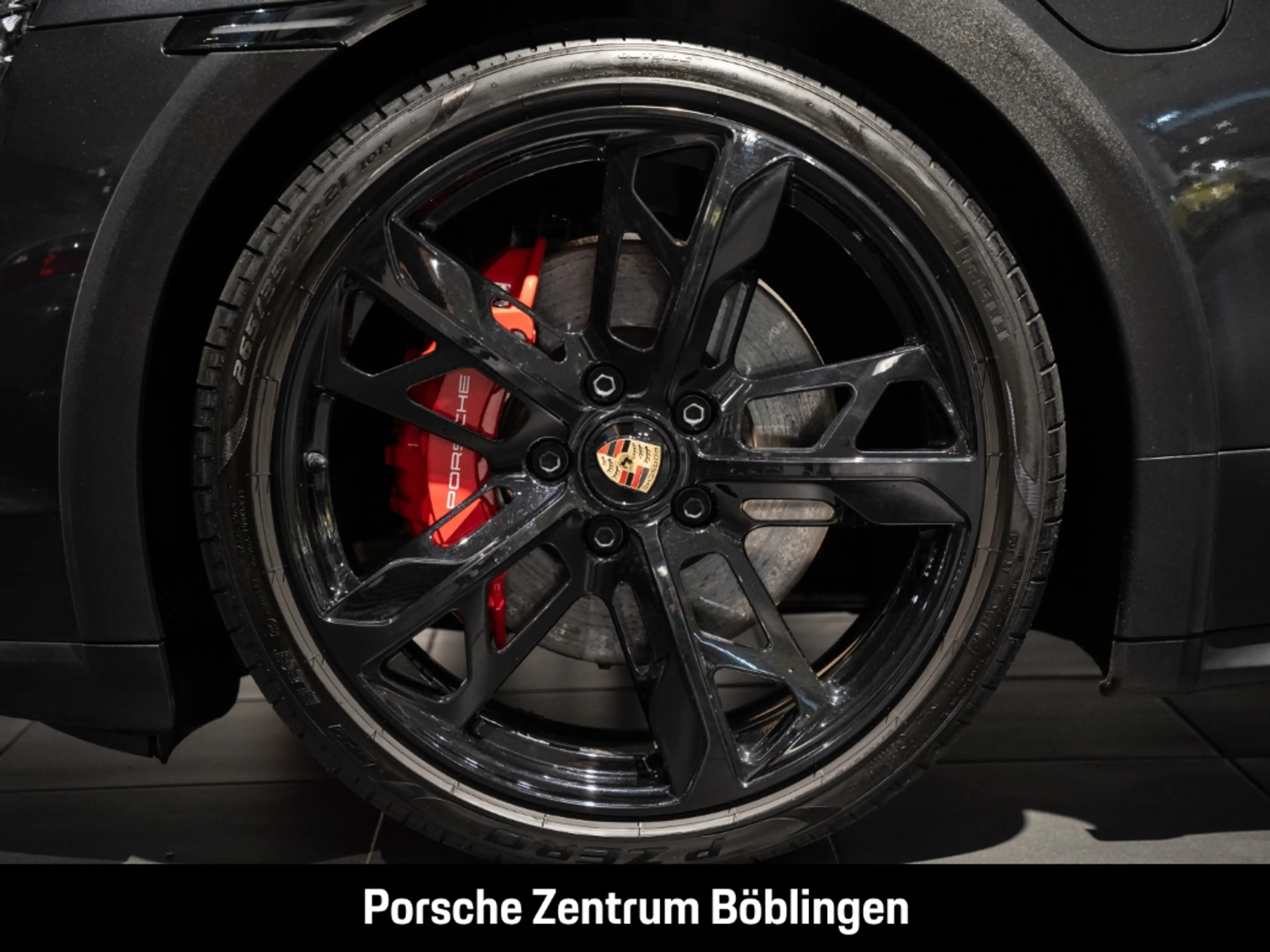 Porsche Taycan 4S Cross Turismo — photo 9