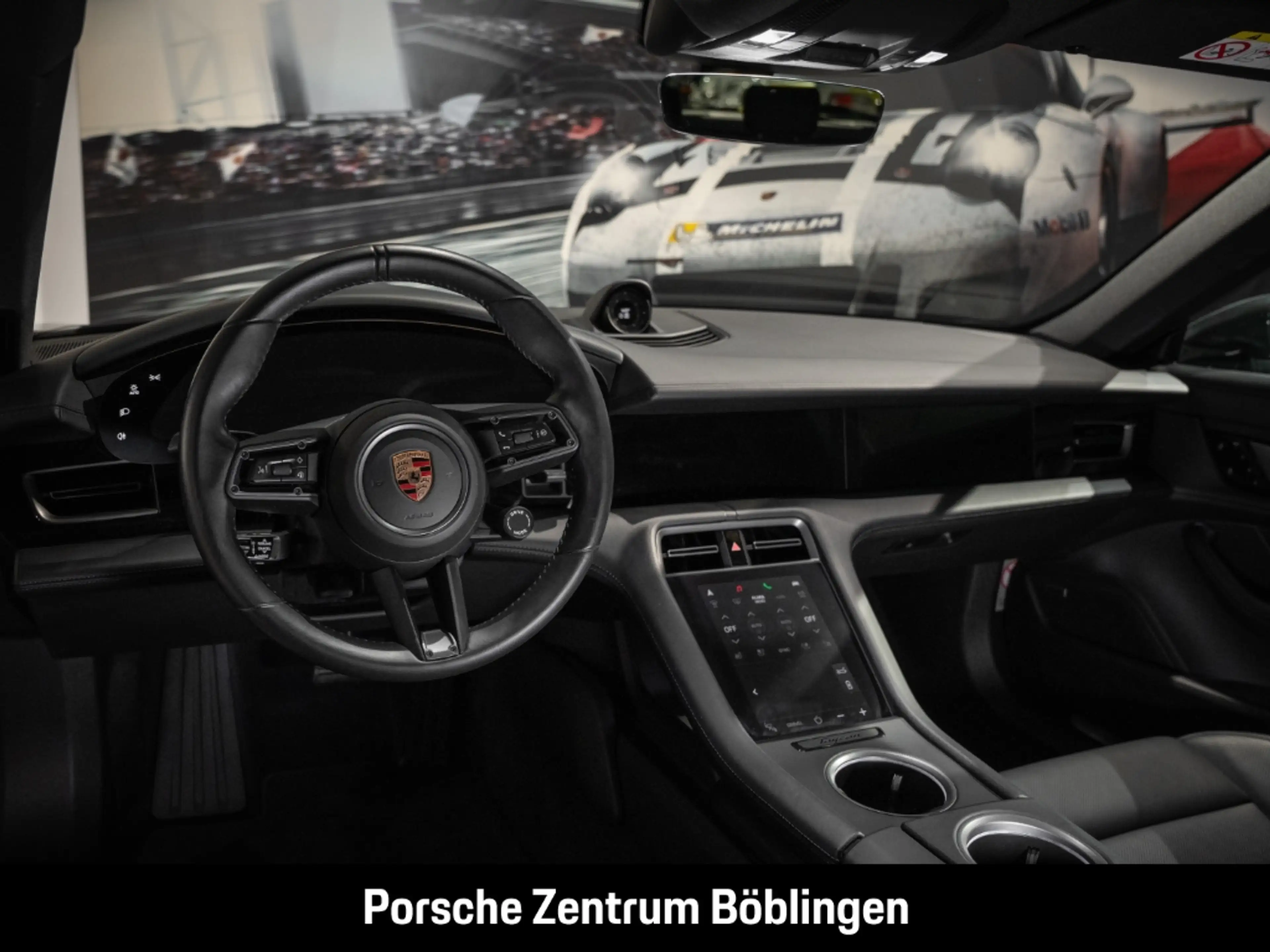 Porsche Taycan 4S Cross Turismo — photo 3