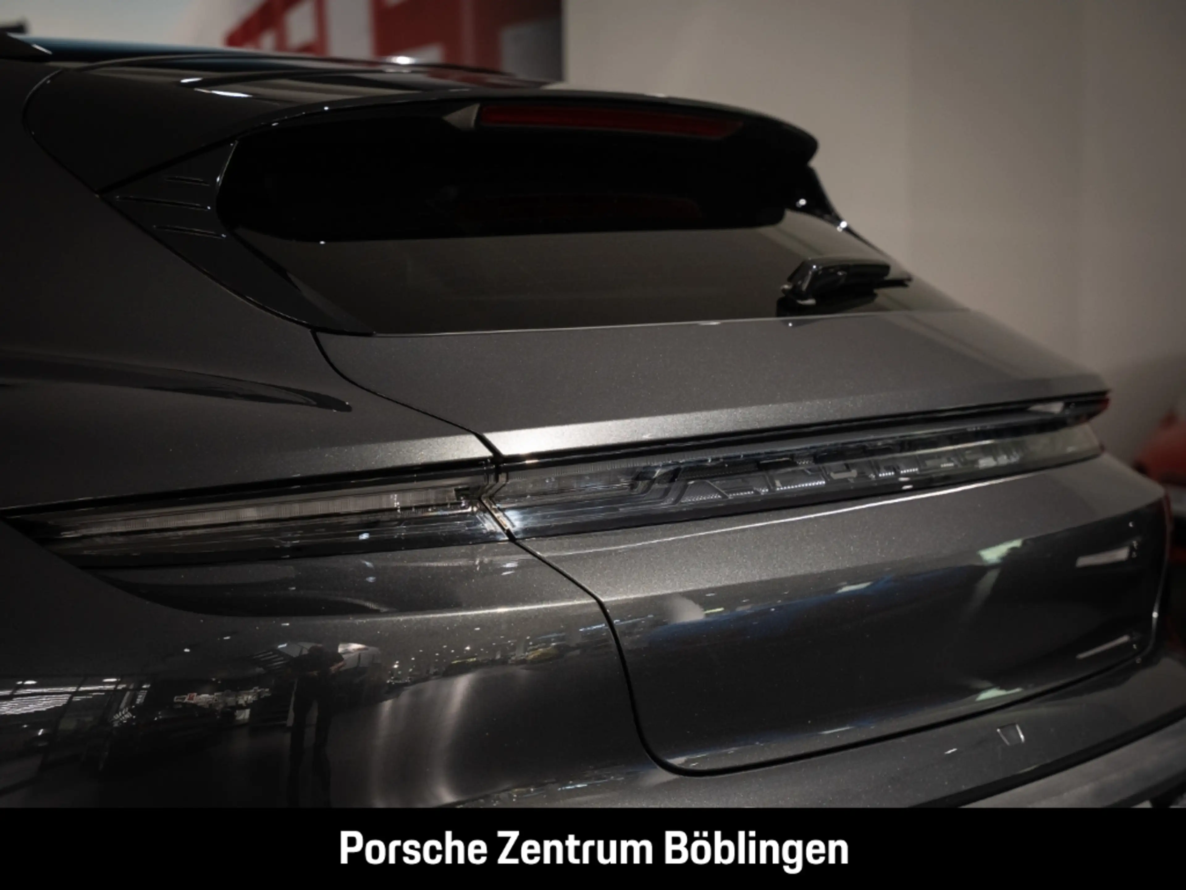 Porsche Taycan 4S Cross Turismo — photo 13
