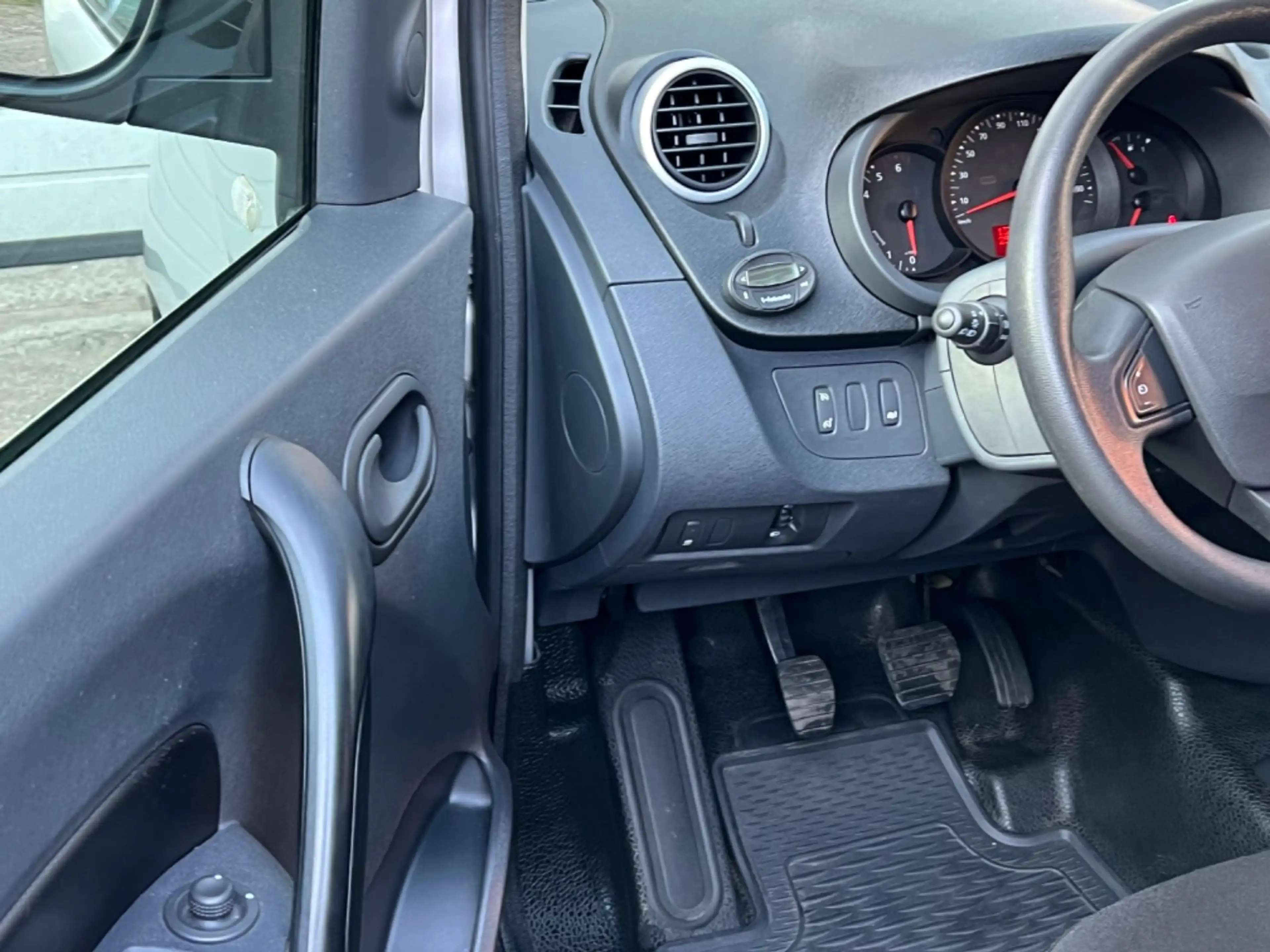 Renault Kangoo Rapid Extra Lieferwagen Standheizung — photo 12