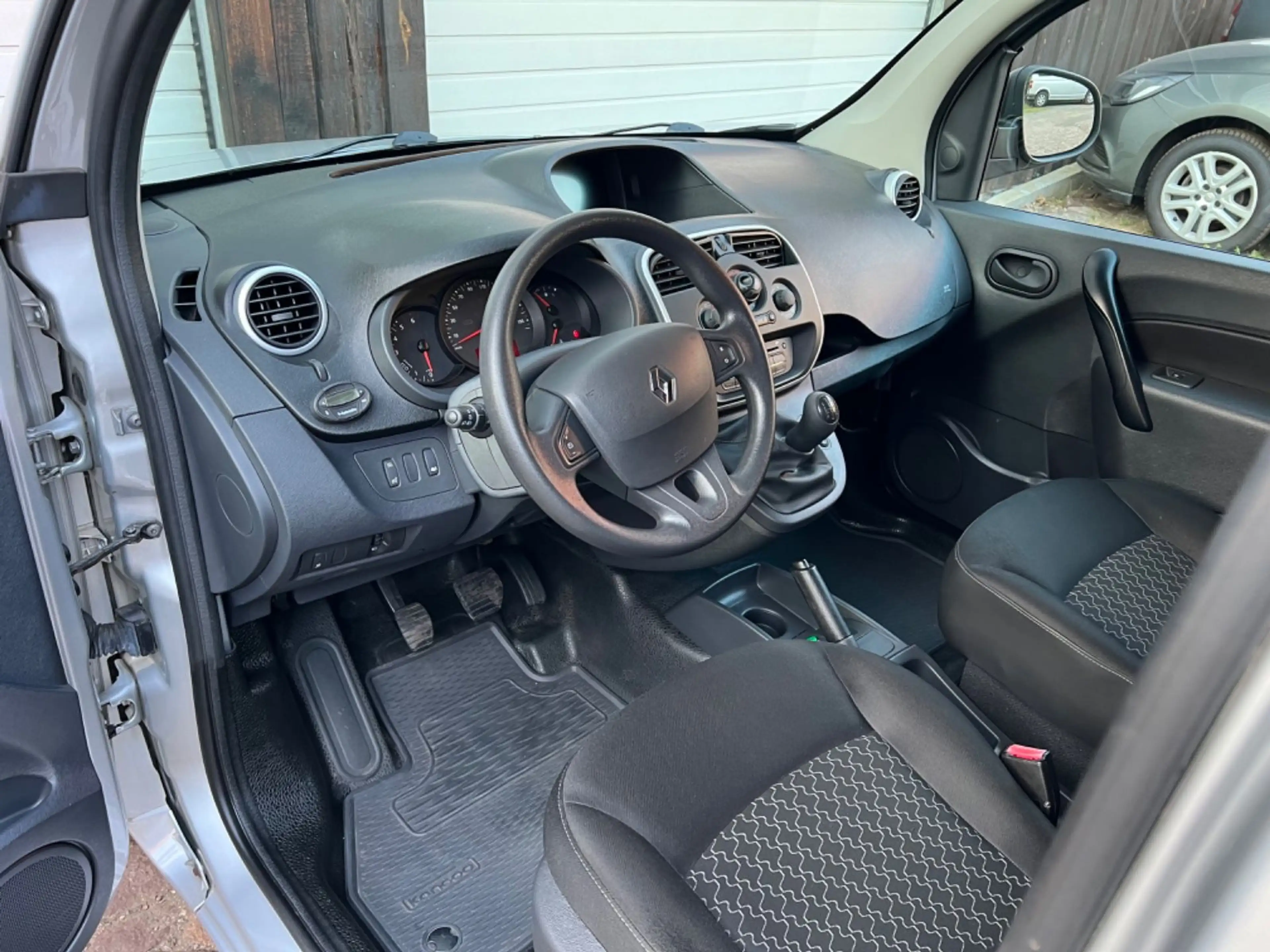 Renault Kangoo Rapid Extra Lieferwagen Standheizung — photo 9